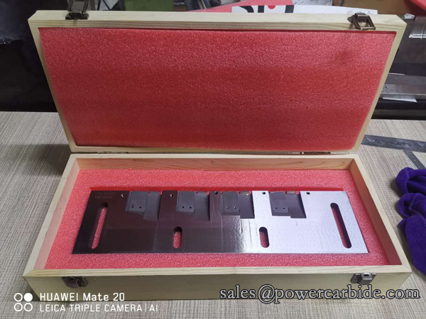 centerless work supporting blades